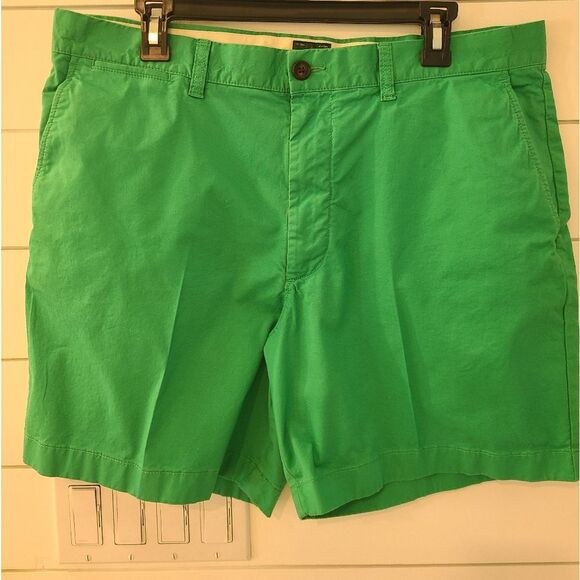 J Crew Men's Green Shorts - Picture 1 of 7